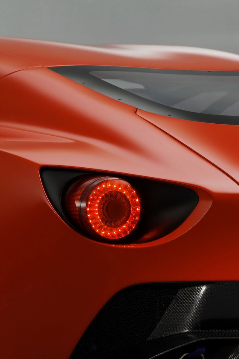 Студия Zagato и компания Aston Martin представили купе V12 Zagato (17 фото+4 видео) 